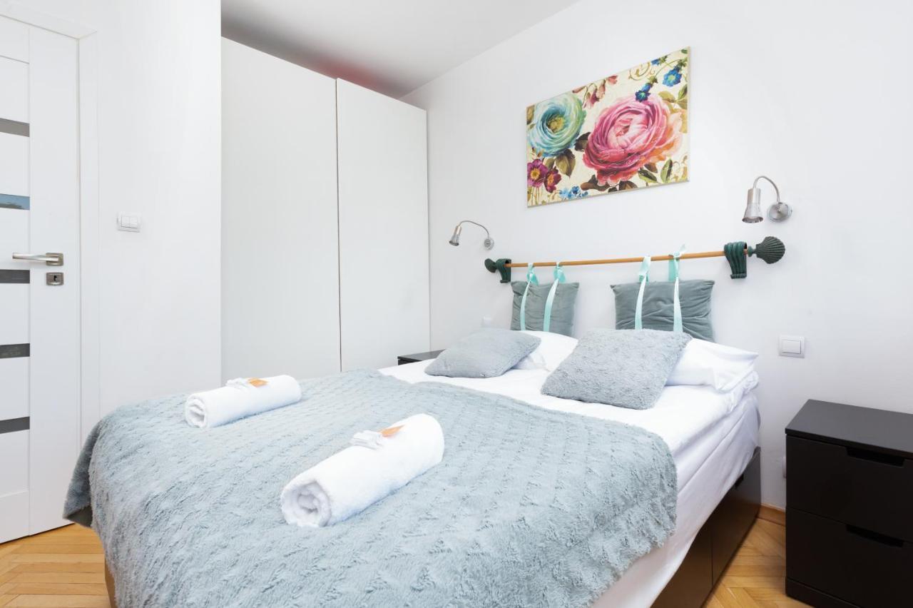 Apartment Browarna By Renters